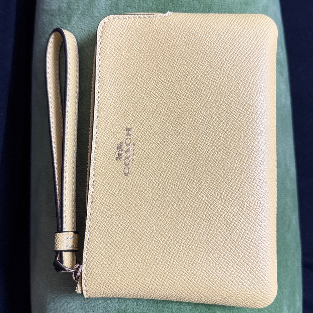 Coach Soft Yellow and Gold Logo Wristlet Clutch - Picture 14 of 16